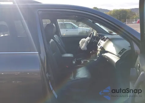 2012 Toyota Highlander Se V6 from USA, damaged, VIN 5TDBK3EH7CS174331